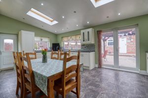 Kitchen/Diner- click for photo gallery